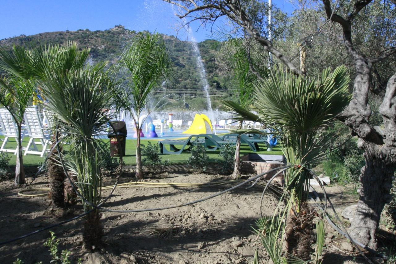 Glamping Alcantara Motta Camastra Exterior foto